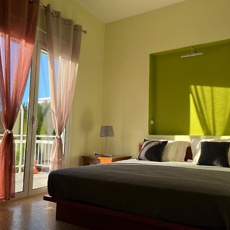 Athens Riviera: 2 Bed / 3' Walk From The Beach Agia Marina  Екстериор снимка