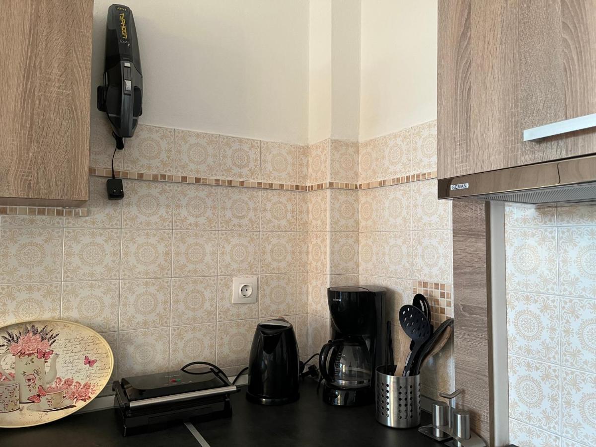 Athens Riviera: 2 Bed / 3' Walk From The Beach Agia Marina  Екстериор снимка