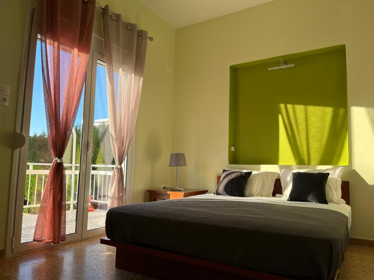 Athens Riviera: 2 Bed / 3' Walk From The Beach Agia Marina  Екстериор снимка